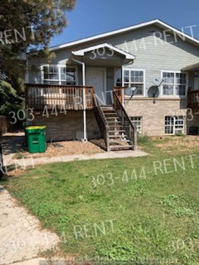 Building Photo - Spacious 3 Bedroom, 2 Bathroom!