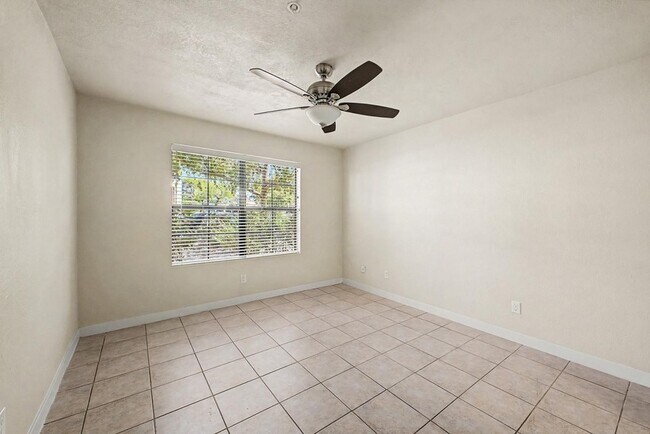 Building Photo - 6885 E Cochise Rd