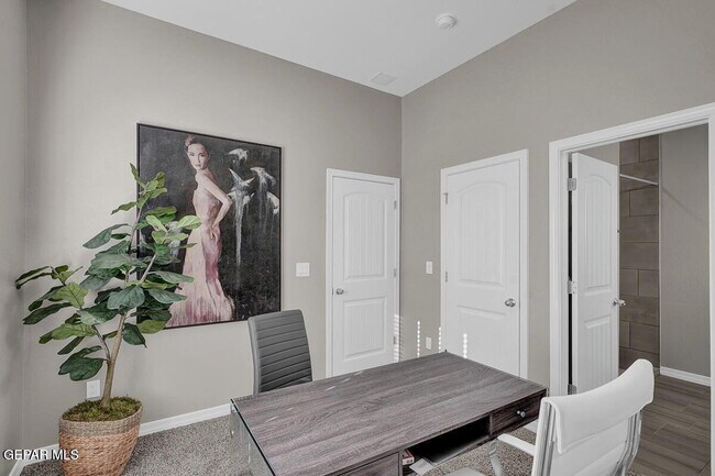 Building Photo - 15340 Resolve Dr