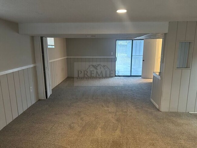Building Photo - Spacious 3 bd/2 19716 E Millhaven St, Inde...