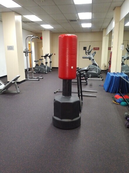 Renaissance Tower Gym & Sauna ("free" access) - 111 Mulberry St