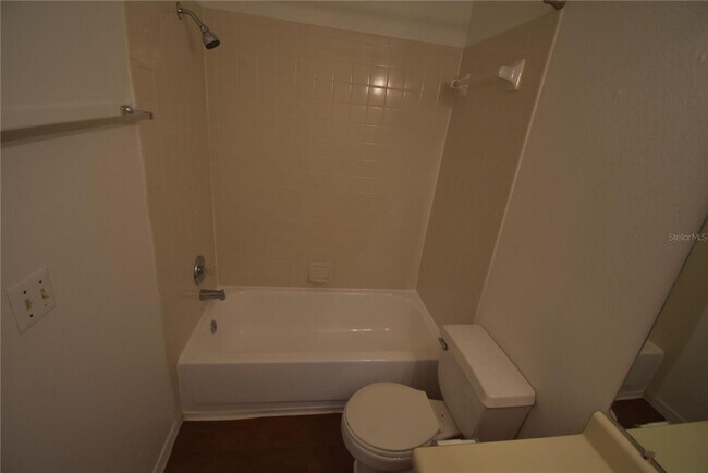 Building Photo - 1Bed1Bath condo in Metrowest