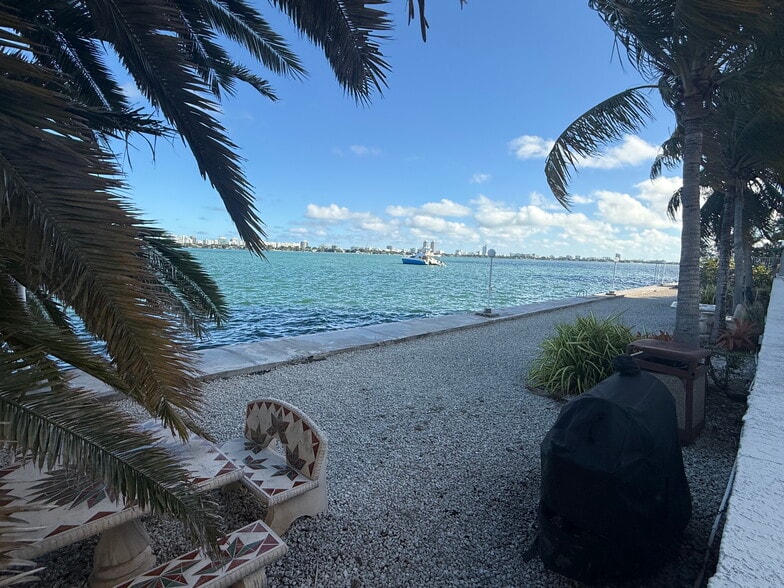 BBQ Area - 7545 E Treasure Dr