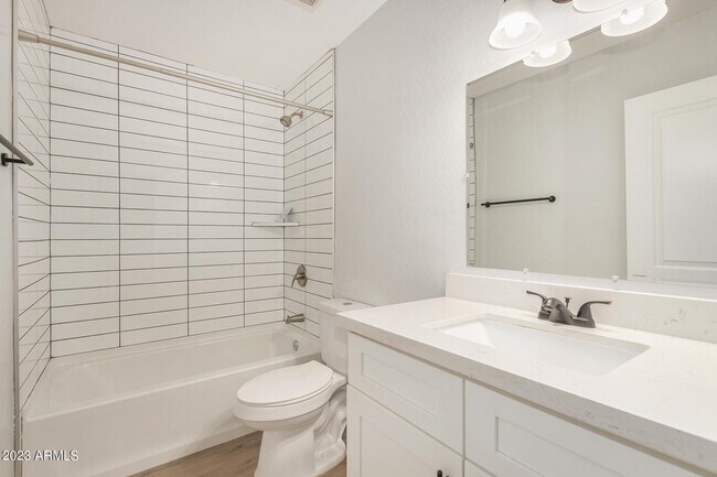 Building Photo - 2201 E Montecito Ave