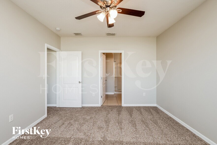 Building Photo - 6091 Grey Heron Dr