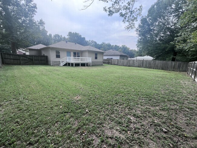 Building Photo - 34 Shamsie Dr