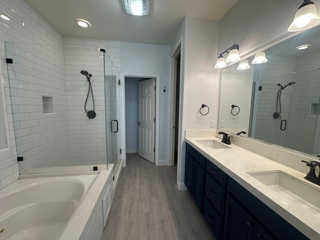 Building Photo - Single Story, Bright and Beautiful Home, w...