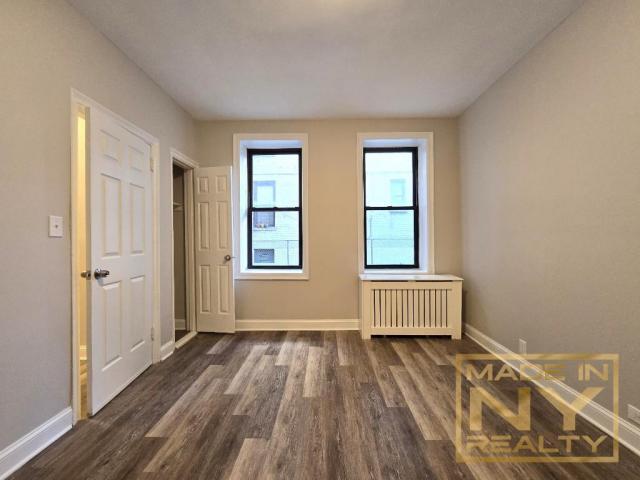 Building Photo - 1 bedroom in ASTORIA NY 11102