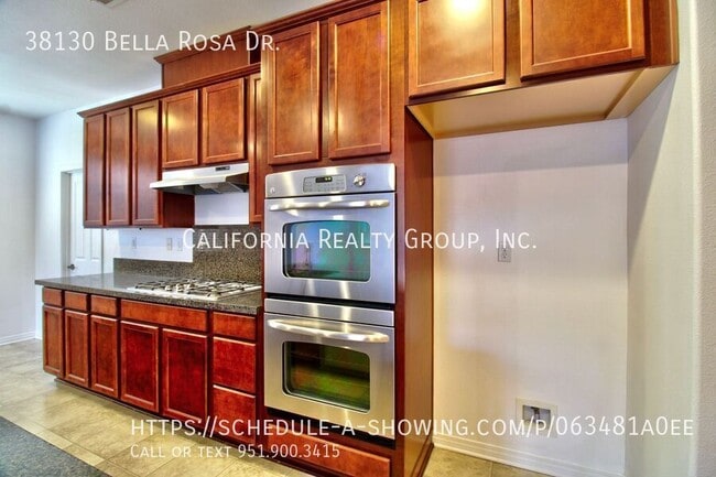 Building Photo - 38130 Bella Rosa Dr