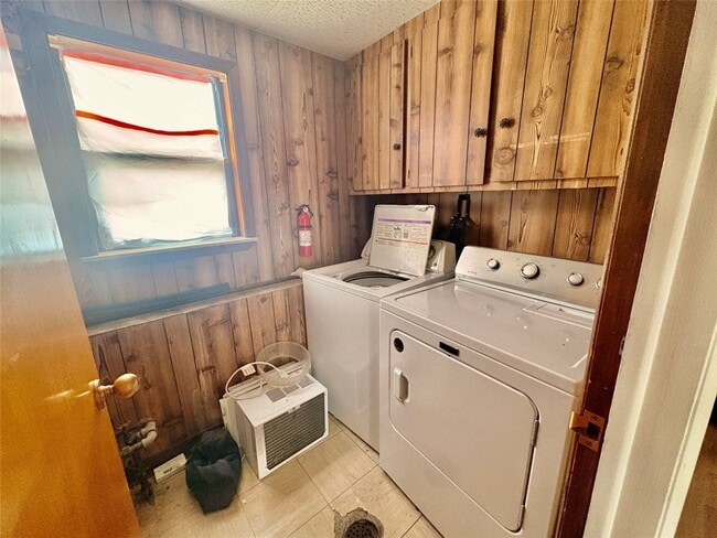 Building Photo - 1613 Newell Rd