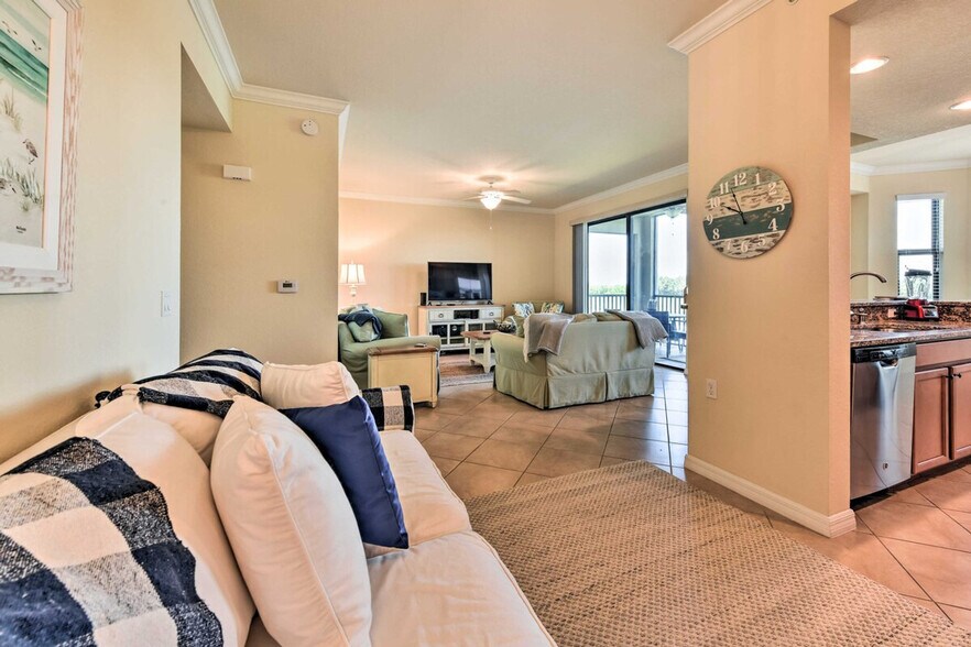 Building Photo - 7121 River Hammock Dr