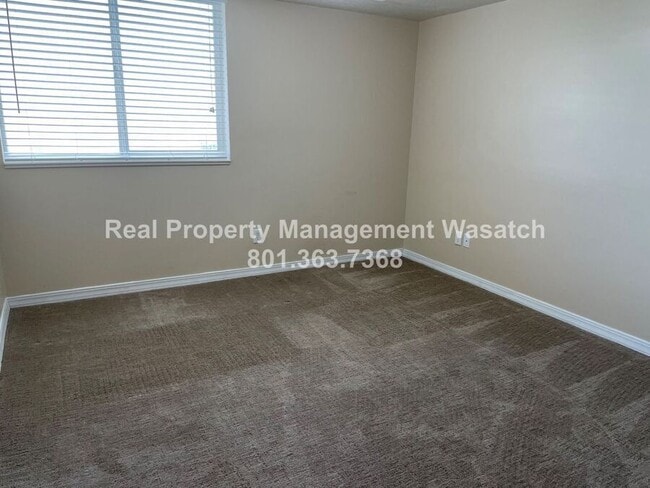 Building Photo - 380 N 500 W