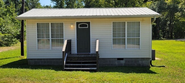 Building Photo - 335 Co Rd 262