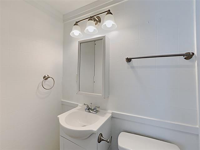 Building Photo - 519 Isbell Rd