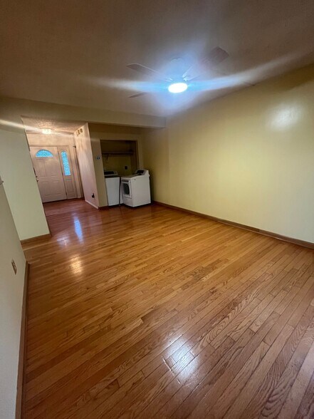 Building Photo - 2450 Indian Ct