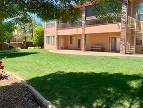 Building Photo - 2276 Greystone Dr