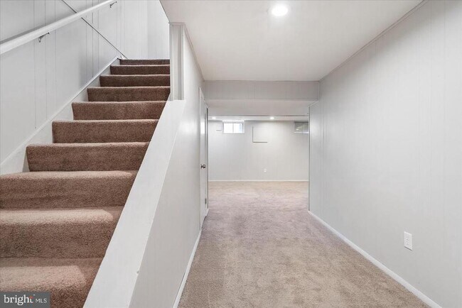 Building Photo - 256 Nathan Way
