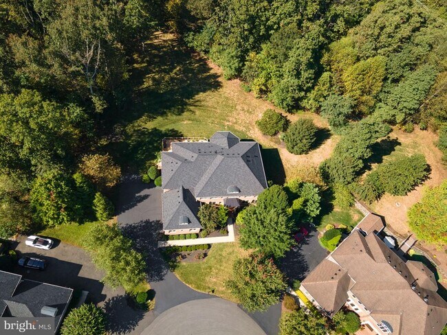 Building Photo - 20589 Myers Pl