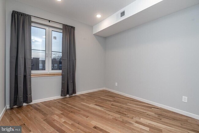 Building Photo - 2045 N College Ave