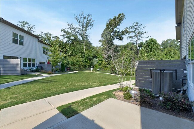 Building Photo - 2867 St Elizabeth Wy NW