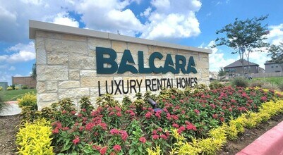 Building Photo - 3355 Cashel St