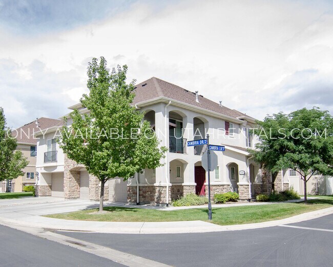Building Photo - 1054 W 70 N