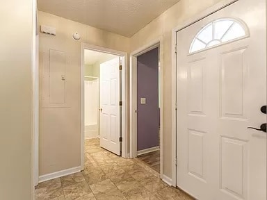 Building Photo - 309 Strawbridge Ln