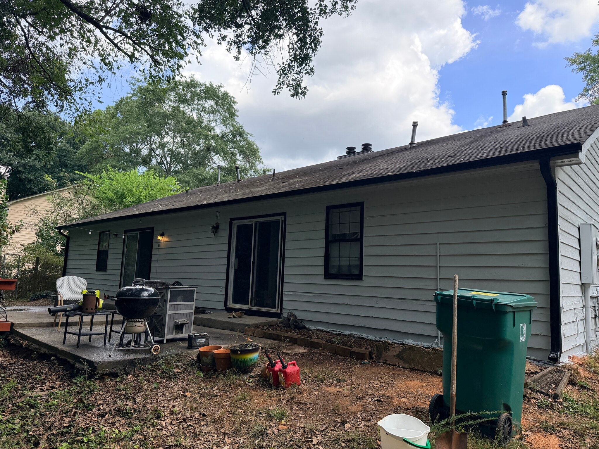 Building Photo - 5010 Hawthorne Ct