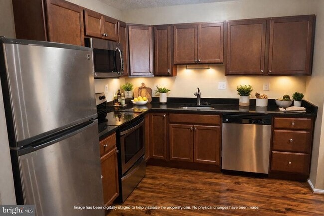 Building Photo - 8340 Greensboro Dr