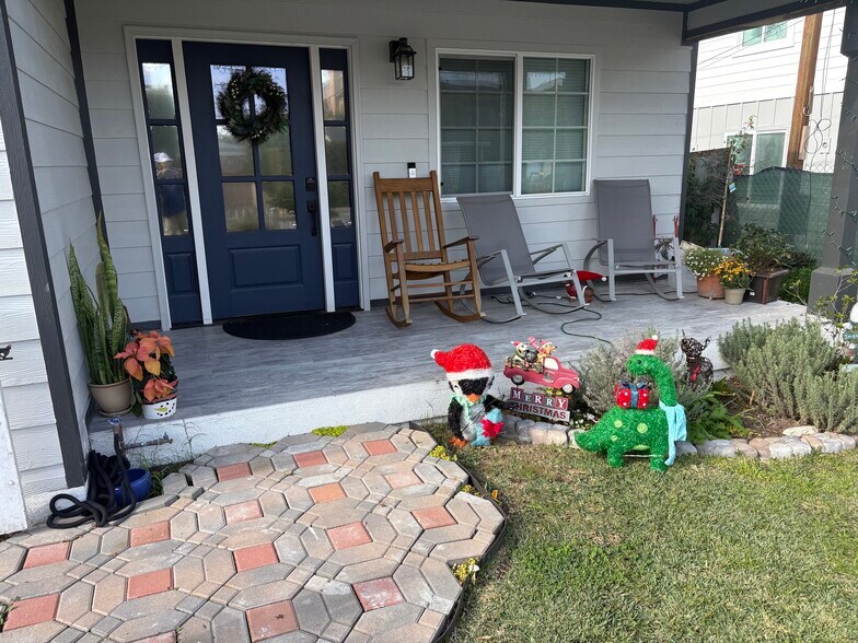 Building Photo - 2405 Perkins Ln