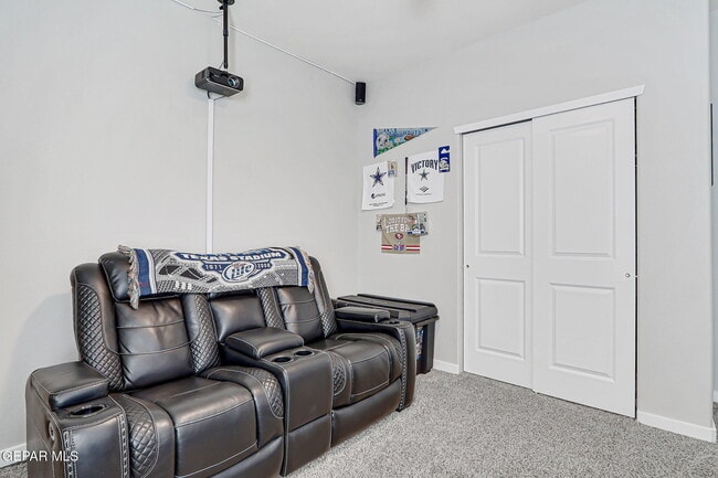 Building Photo - 325 Playa Vis St