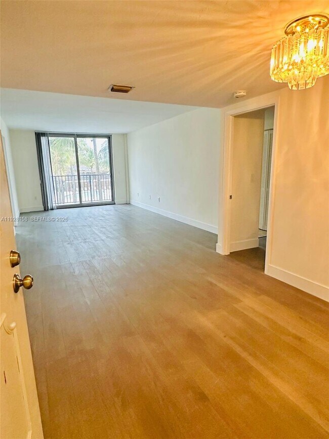 Building Photo - 9273 Collins Ave