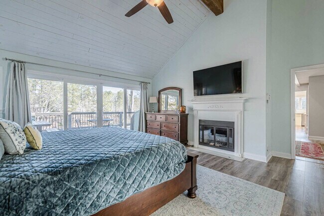 Building Photo - 117 Lakeview Cir