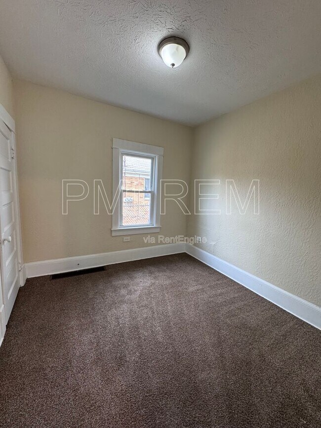 Building Photo - 1855 Flint Ave