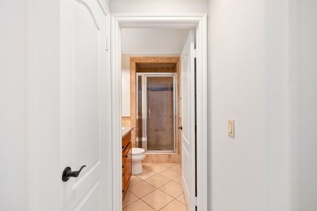 Building Photo - Three bedroom condo for lease in Arcadia