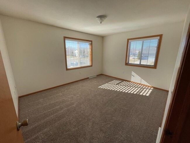 Building Photo - 519 Blaser Dr