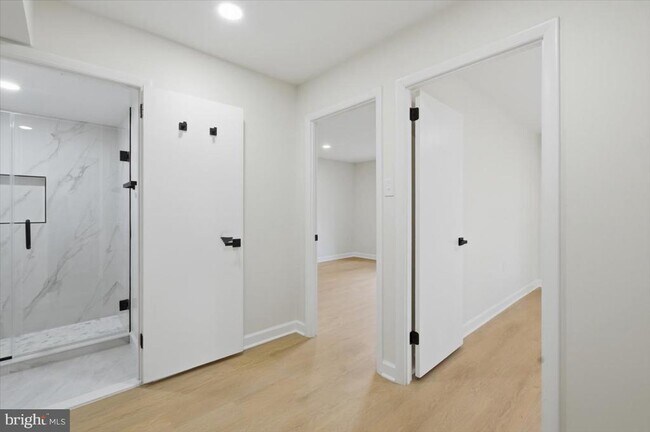 Building Photo - 125 Clubhouse Dr SW