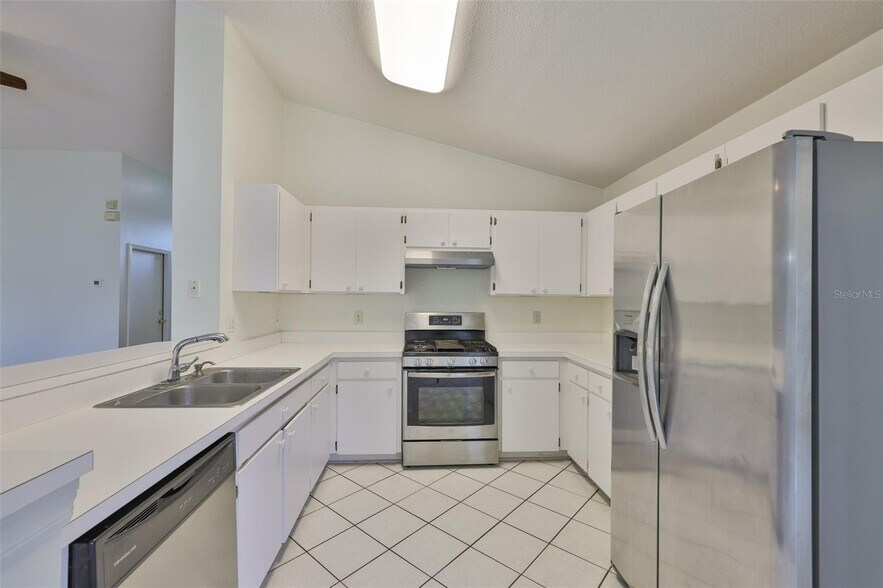 Building Photo - 1611 Bondurant Way