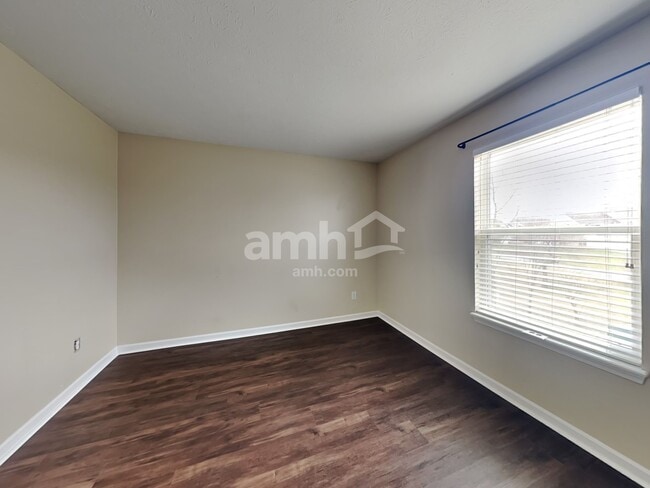 Building Photo - 551 Grabill Dr