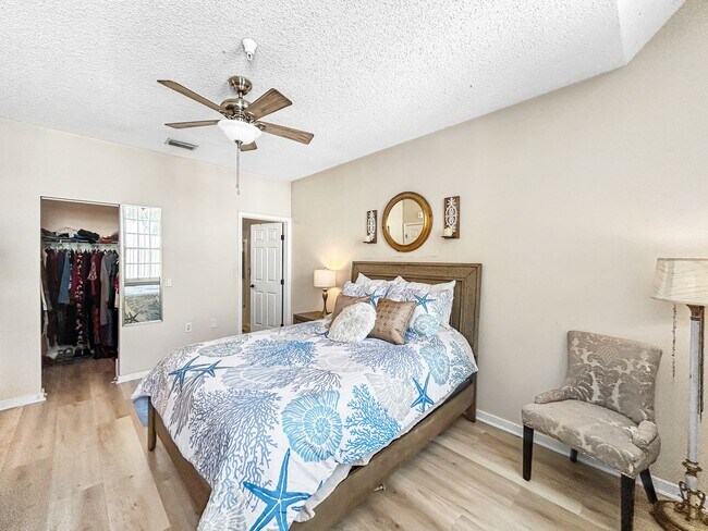 Building Photo - Modern Condo Living by Mirror Lake – Downtown St. Pete! 2bed | 2bath