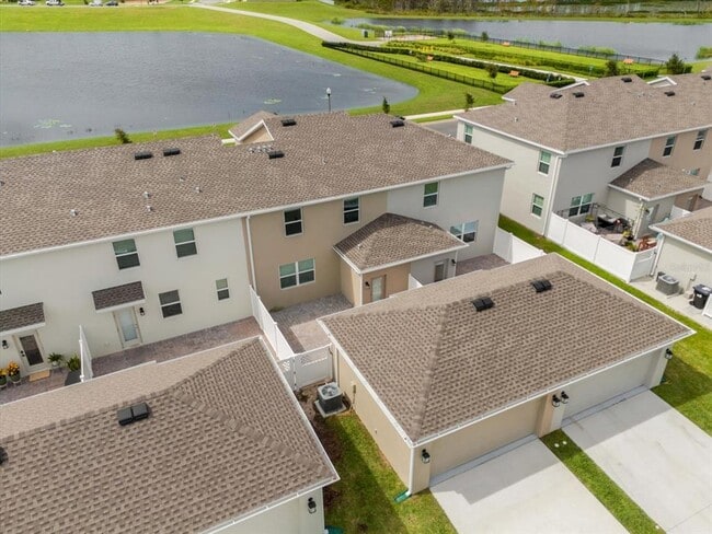 Building Photo - 11343 Great Rock St