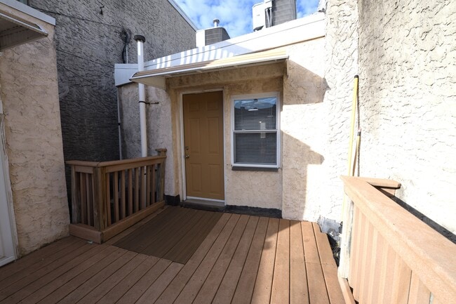 Building Photo - 1547 S 13th St