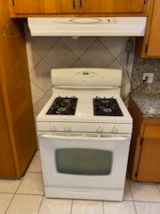 Stove - 10931 Wilkie Ave