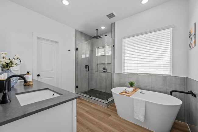 Building Photo - 4201 Stassen St