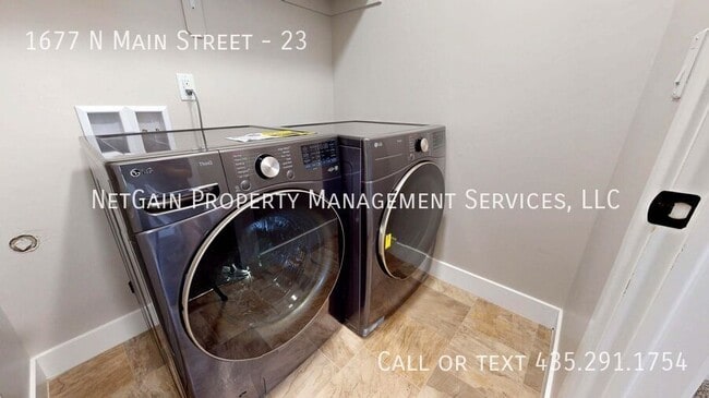 Building Photo - 1677 N Main St