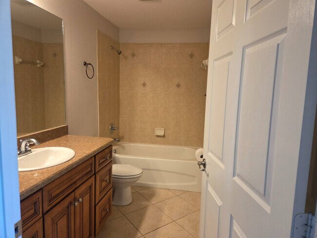 Building Photo - 2304 Palm Key Ct