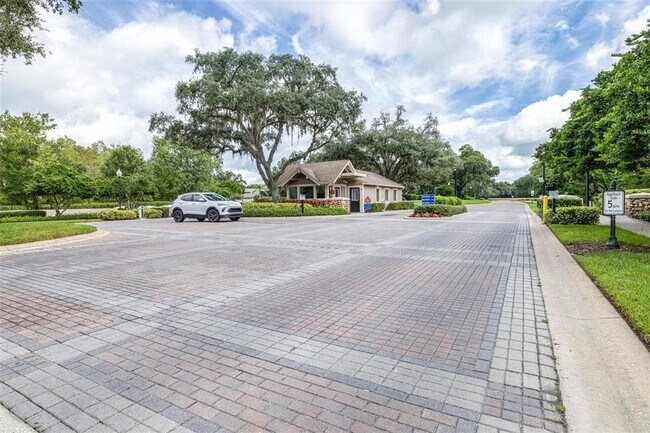 Building Photo - 3323 Cypress Landing Dr