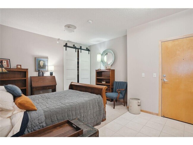 Building Photo - 2405 39th Ave NE