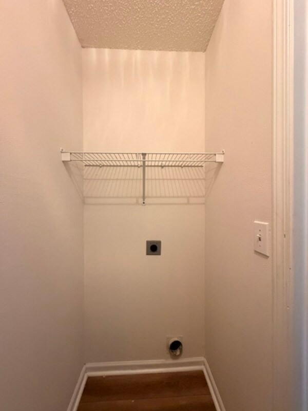 Building Photo - 25 Willow Hurst Ct