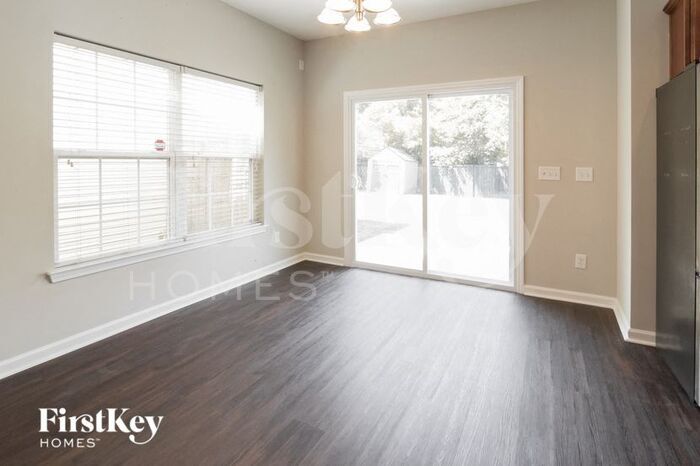 Building Photo - 2815 Pottinger Dr